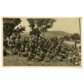 De Wehrmacht-soldaten van 1935 bij de rustplaats tijdens de trainingsmars